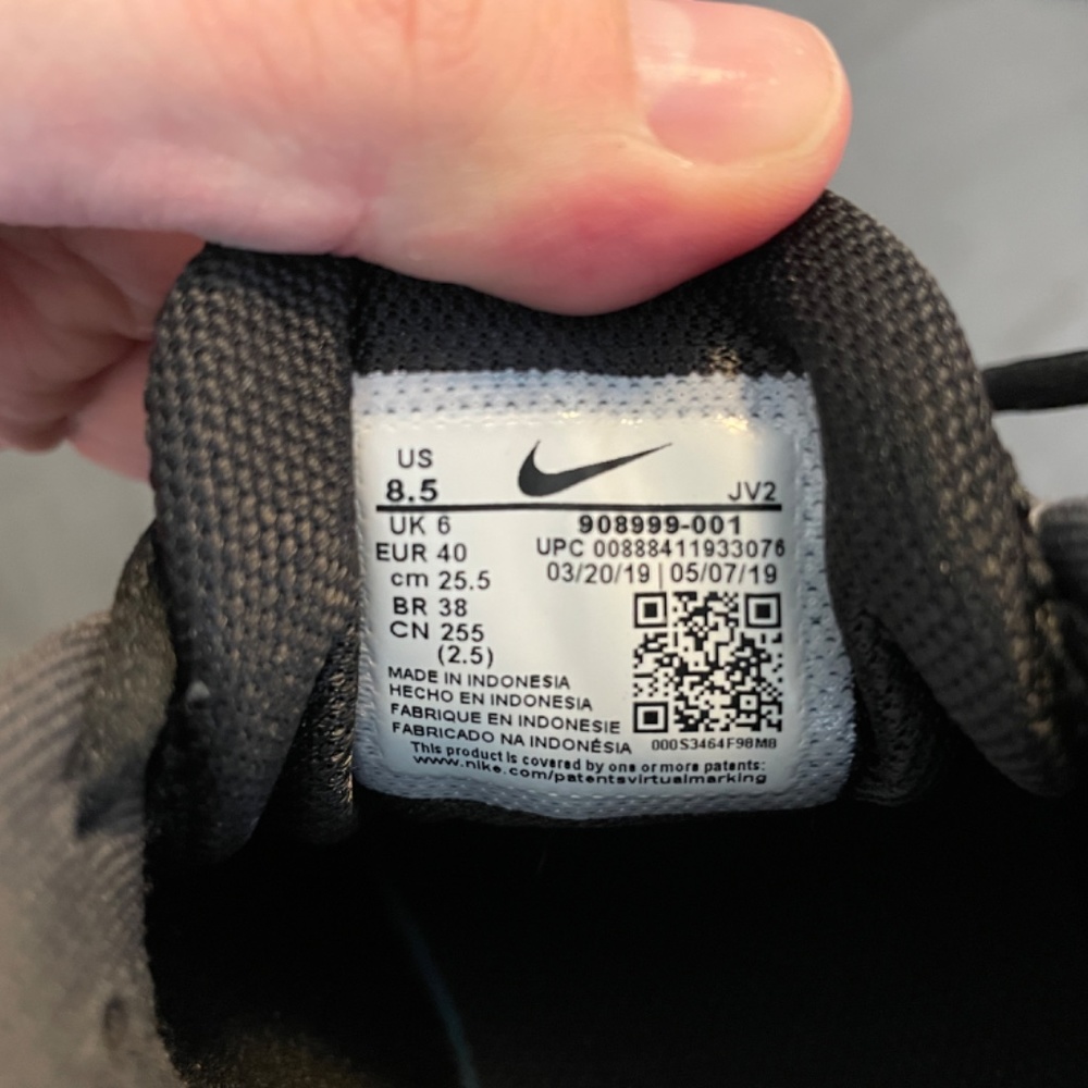 Nike Revolution 4 Running Shoe NWOT - Picture 4 of 4